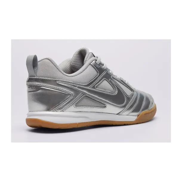 ii7084001-marka-nike-rozmiar-38