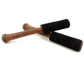 patyk-do-misy-grajacej-czarny-drewniany-15cm