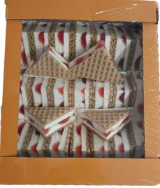 wafelki-wisniowe-wafelki-przekladane-pianka-z-galaretka-800g