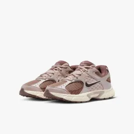 buty-sportowe-sneakersy-dla-dzieci-nike-v5-rnr-brazowe-hq6411-201-r-38