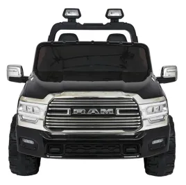 pojazd-ram-3500-czarny-przyciski-dzwiekow-i-klaksonu-kierownicy-bluetooth