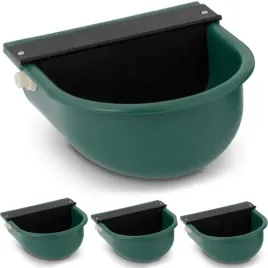 poidlo-plastikowe-dla-bydla-i-koni-2-8-l-zielone-4-szt