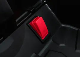 pojazd-terenowy-utv-lift-czarny-przyciski-dzwiekow-i-klaksonu-kierownicy