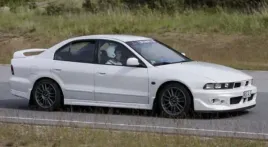 mitsubishi-legnum-galant-sedan-reperaturka-blotnika-prawy-tyl-1997-2003a