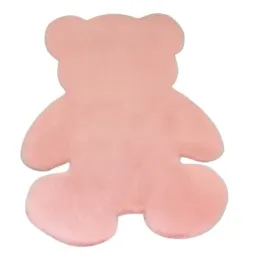 dywanik-w-ksztalcie-misia-miekki-duzy-75cm-105cm-rozowy