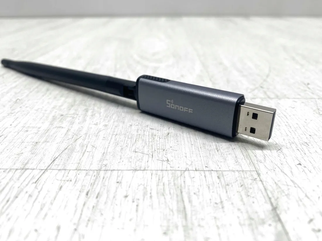 bramka-zigbee-3-0-sonoff-dongle-plus-mg24-usb-stan-powystawowy