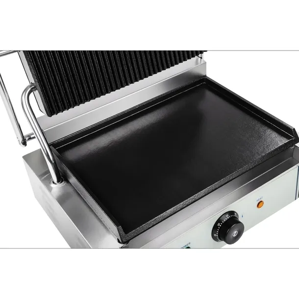 grill-kontaktowy-dwustronny-panini-zasilanie-elektryczne-marka-royal-catering