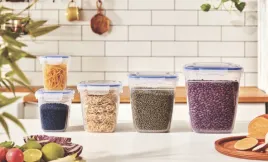 pojemnik-na-zywnosc-produkty-sypkie-przezroczysty-gleboki-z-uszczelka-057l