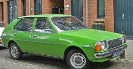 mazda-323-i-mk1-4d-prog-prawy-77-80