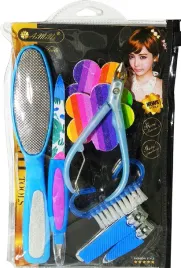 zestaw-akcesoriow-do-manicure-cazki-pilnik-tarka