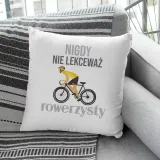 poduszka-z-rowerem-prezent-dla-rowerzysty-kolor-bialy