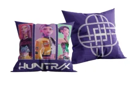 poduszka-k-pop-lowcy-demonow-or-demon-hunters-rumi-mira-zoey-40-x-40-cm