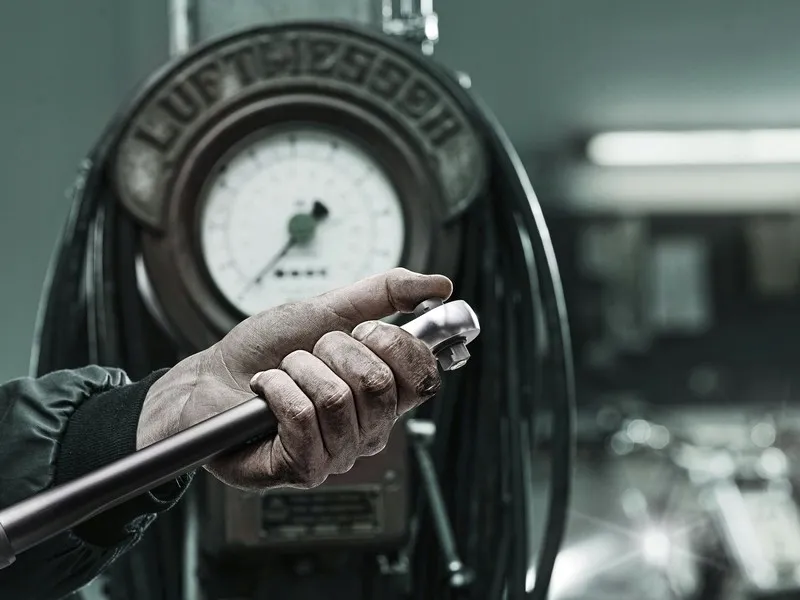 klucz-dynamometryczny-click-torque-1-2-40-200nm