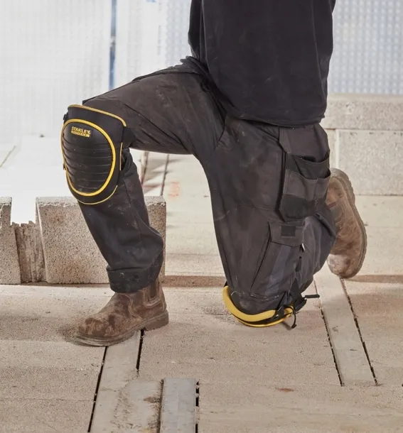 nakolanniki-twarde-fatmax-marka-stanley