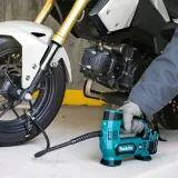 mini-kompresor-samochodowy-12v-ctx-108v-marka-makita