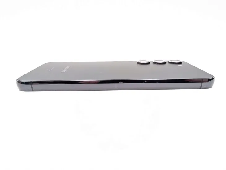 samsung-galaxy-s23-128gb-czarny-rozdzielczosc-nagrywanych-filmow-8k-4k