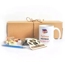 prezent-box-dla-nauczycielki-wychowawcy-kubek