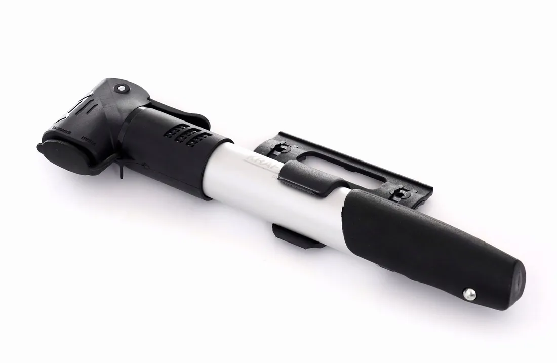 pompka-rowerowa-27-x-235-mm