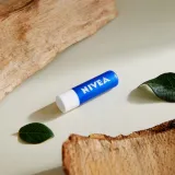 nivea-pomadka-do-ust-pielegnujaca-original-marka-nivea