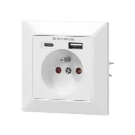 gniazdo-pojedyncze-2p-z-usb-a-usb-c-wyjscie