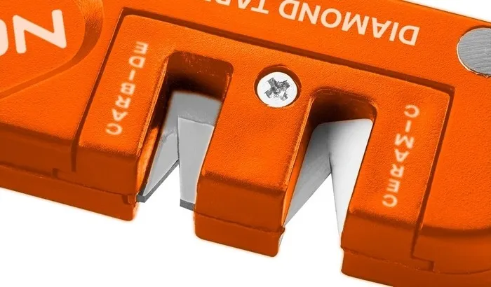 ostrzalka-do-nozy-kieszonkowa-przeznaczenie-noze-gladkie-noze-stalowe-noze-zabkowane