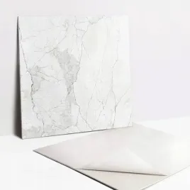 panel-kafelek-winylowy-pcv-plytki-na-sciane-podlogowy-delikatny-marmur