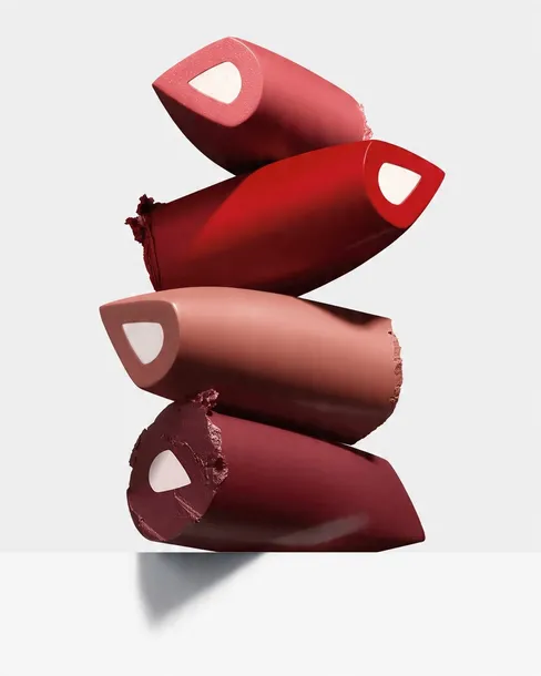 clinique-dramatically-different-lipstick-pomadka-do-ust-01-barely-3g-rodzaj-w-sztyfcie