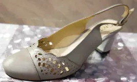 czolenko-sandaly-damskie-popiel-obcas-7cm-nr-39