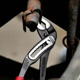 szczypce-do-rur-aligator-180mm-marka-knipex-informacje-dodatkowe-hartowane-szczeki