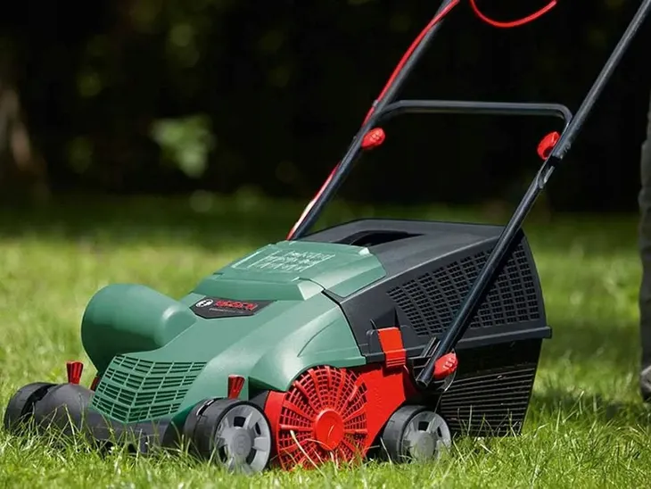 wertykulator-bosch-universal-verticut-1100-zasilanie-elektryczne