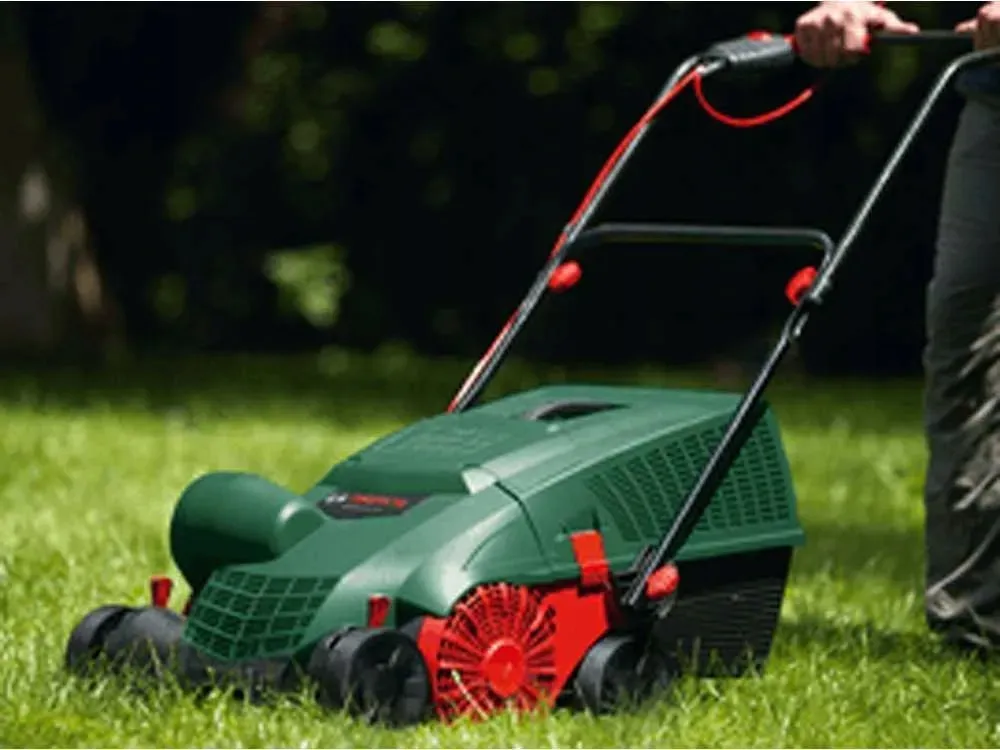 wertykulator-bosch-universal-rake-900-32-cm-900-w