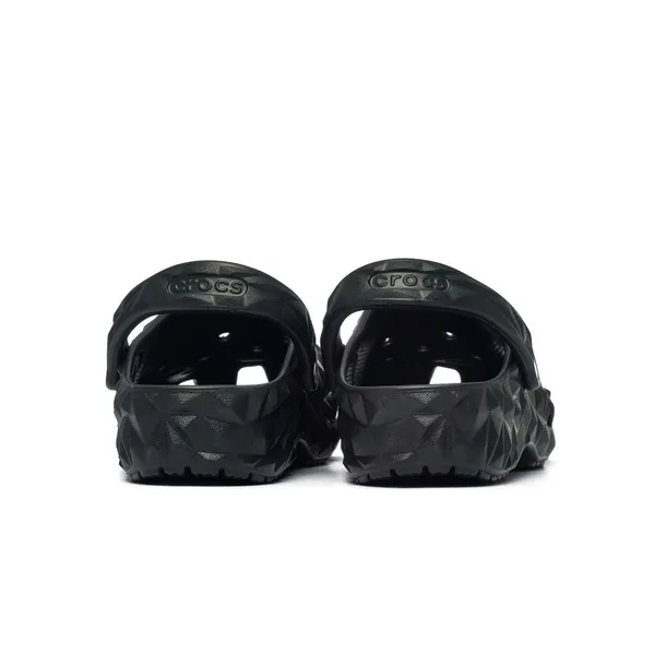 classic-geometric-clog-marka-crocs