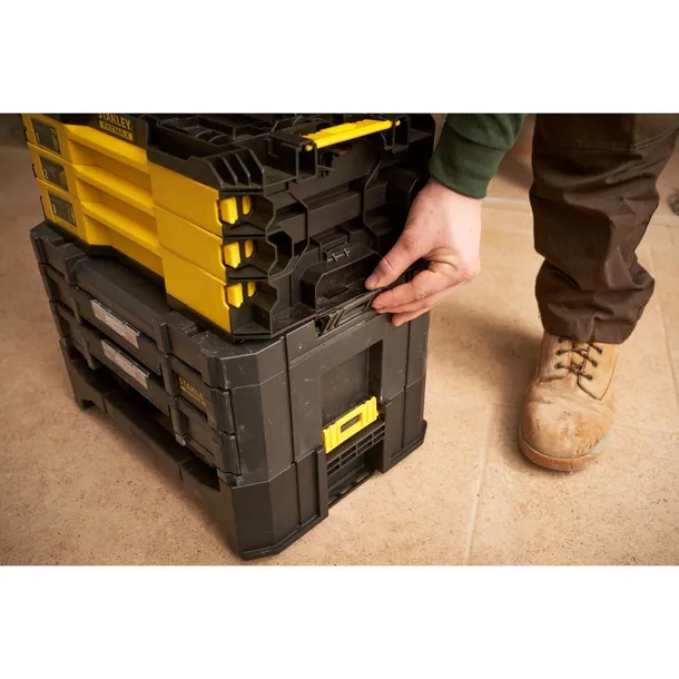 zestaw-narzedziowy-pro-stack-1-4-i-1-2-126szt-marka-stanley