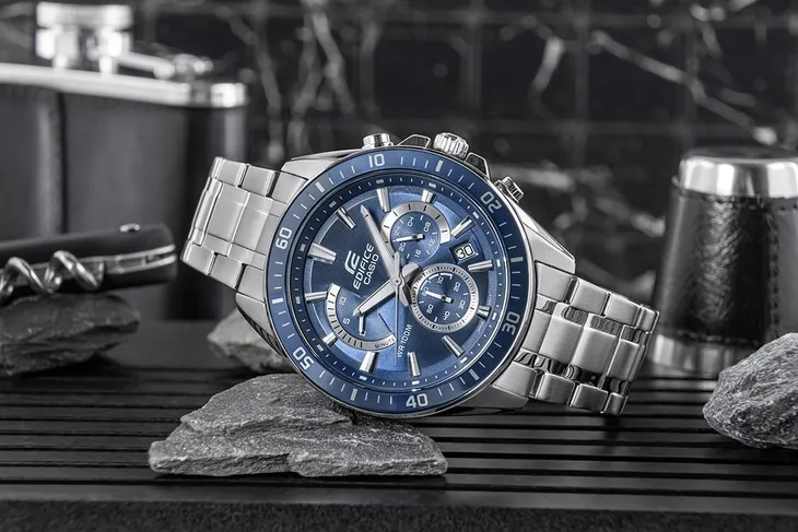 zegarek-meski-casio-edifice-efr-552d-2avuef-box-rodzaj-analogowe