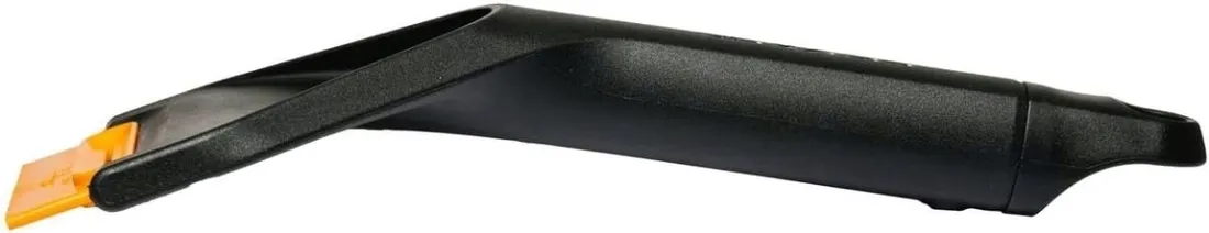 skrobaczka-do-sniegu-i-lodu-solid