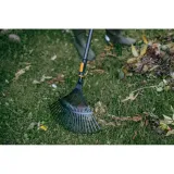 lopato-grabie-glowica-oneclick-marka-fiskars-material-glowicy-tworzywo-sztuczne