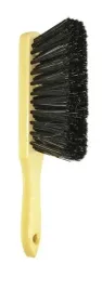 zmiotka-krotka-drewniana-lakierowana-28-cm