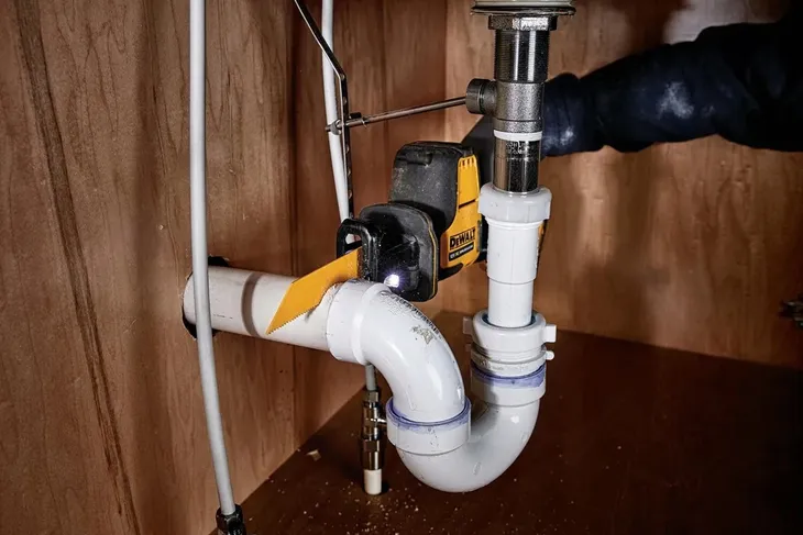dewalt-pila-szablasta-12v-dcs312d2-predkosc-skokowa-2800-1-min