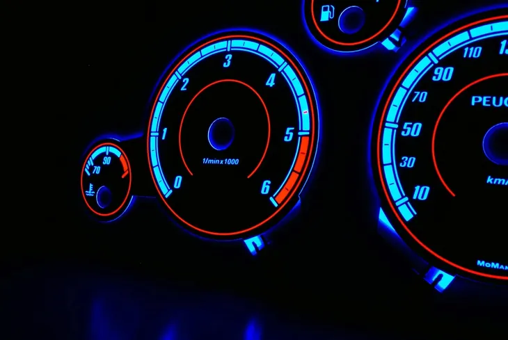 tarcze-indiglo-do-licznika-peugot-407-stan-nowy-producent-moman