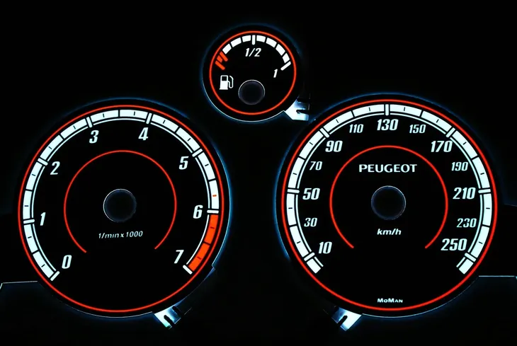 tarcze-indiglo-do-licznika-peugot-407-stan-nowy-producent-moman