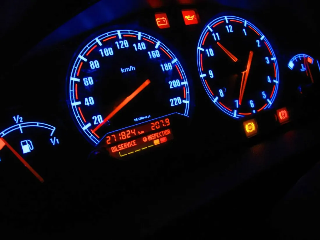 moman-tarcze-indiglo-do-bmw-e36-wzor-2