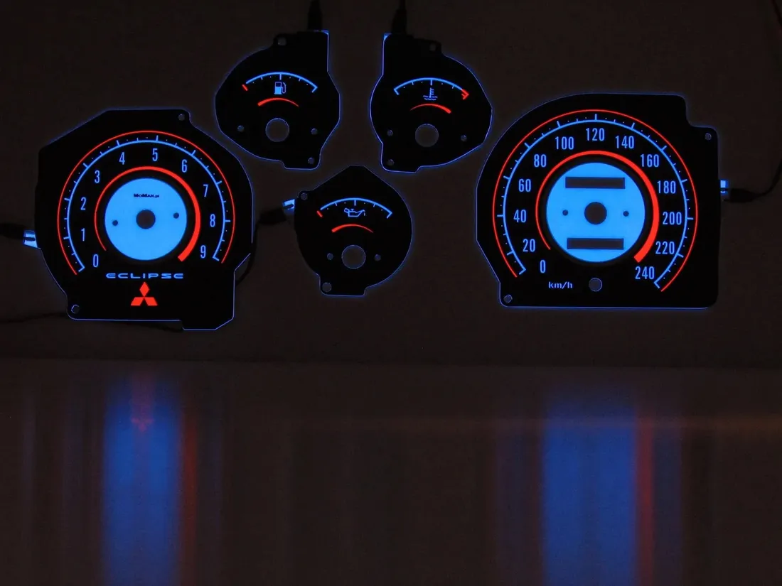 moman-tarcze-indiglo-mitsubishi-eclipse-1g