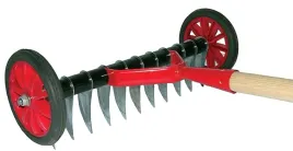 areator-na-kolkach-z-trzonkiem-kard