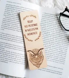 drewniana-zakladka-do-ksiazki-z-grawerem-sowa