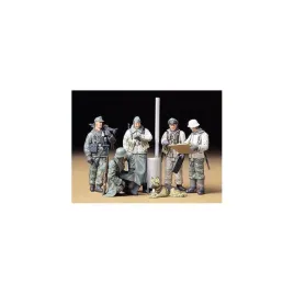 tamiya-35212-ger-soldiers-field-briefing