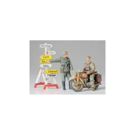 tamiya-35241-german-motorcycle-orderly-set