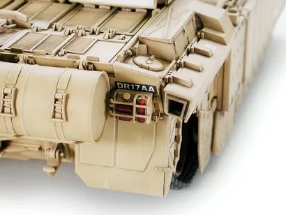 tamiya-35274-challenger-2-desertised-1-35-skala-skala-1-35