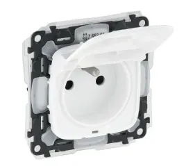 legrand-allure-gniazdo-z-przeslona-bialy-755304755934