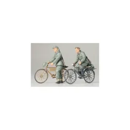 tamiya-35240-german-soldiers-with-bicycles