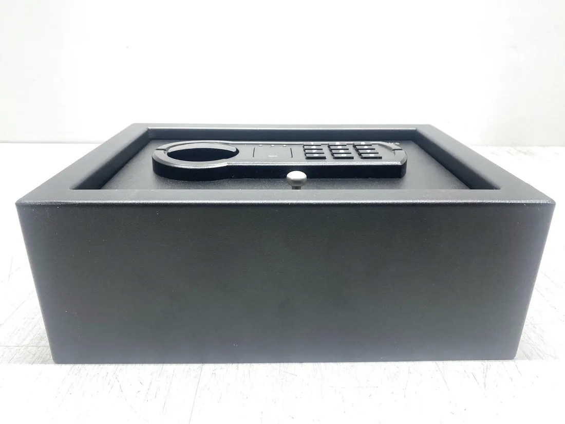 sejf-do-szuflady-amazon-basics-ds-110sam-czarny